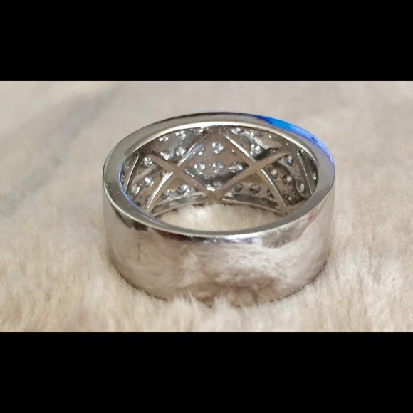 J Rodeo diamond ring - Picture 3 of 5